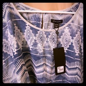 6th & Lane NWT Blue & White TyeDye Embroidered Top
